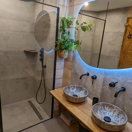 La Boutame : Au Pied Des Pistes A Reculas Chalet *