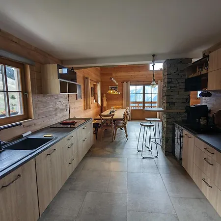 La Boutame : Au Pied Des Pistes A Reculas Chalet *